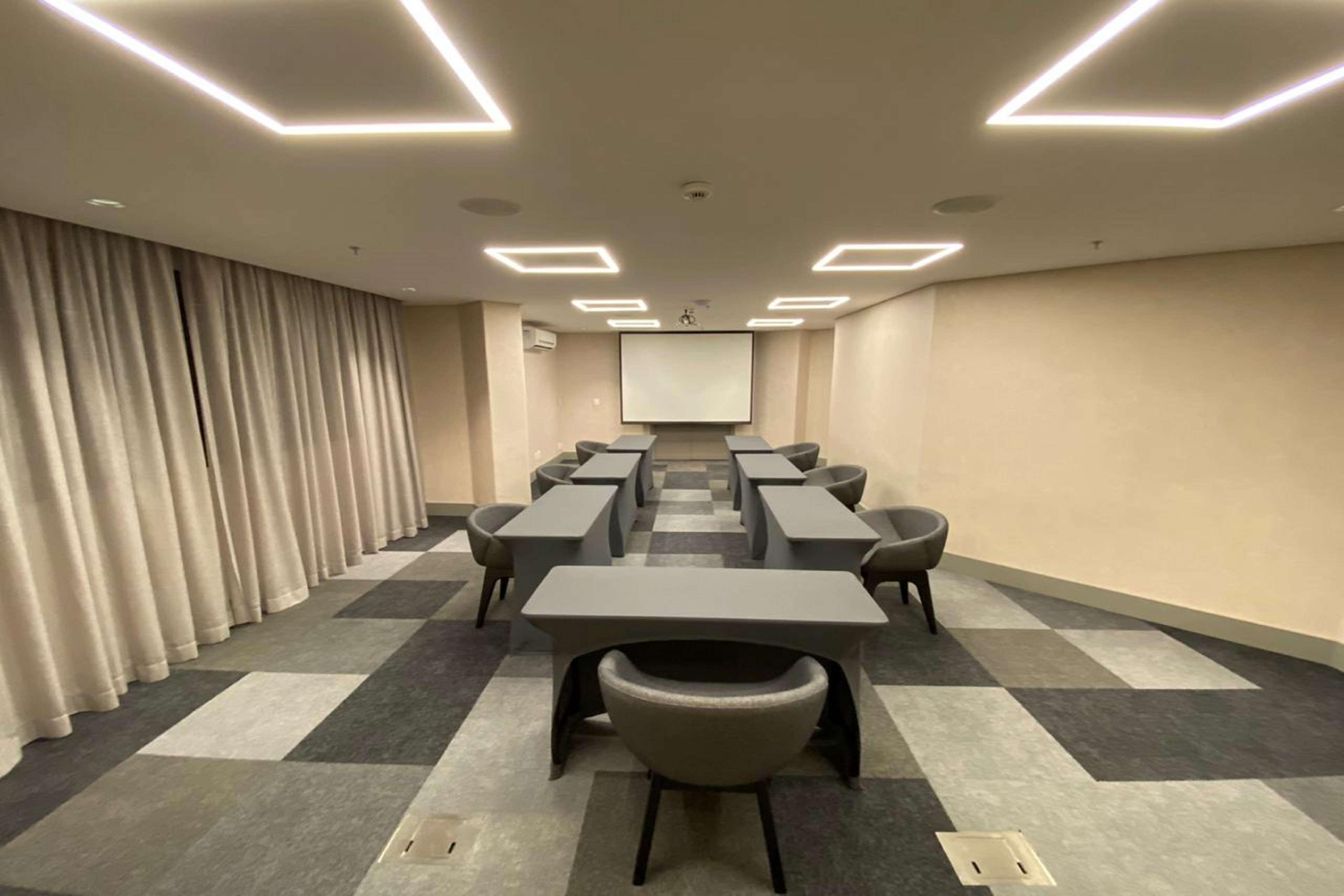 Radisson Oscar Freire Otel Sao Paulo Dış mekan fotoğraf The meeting room