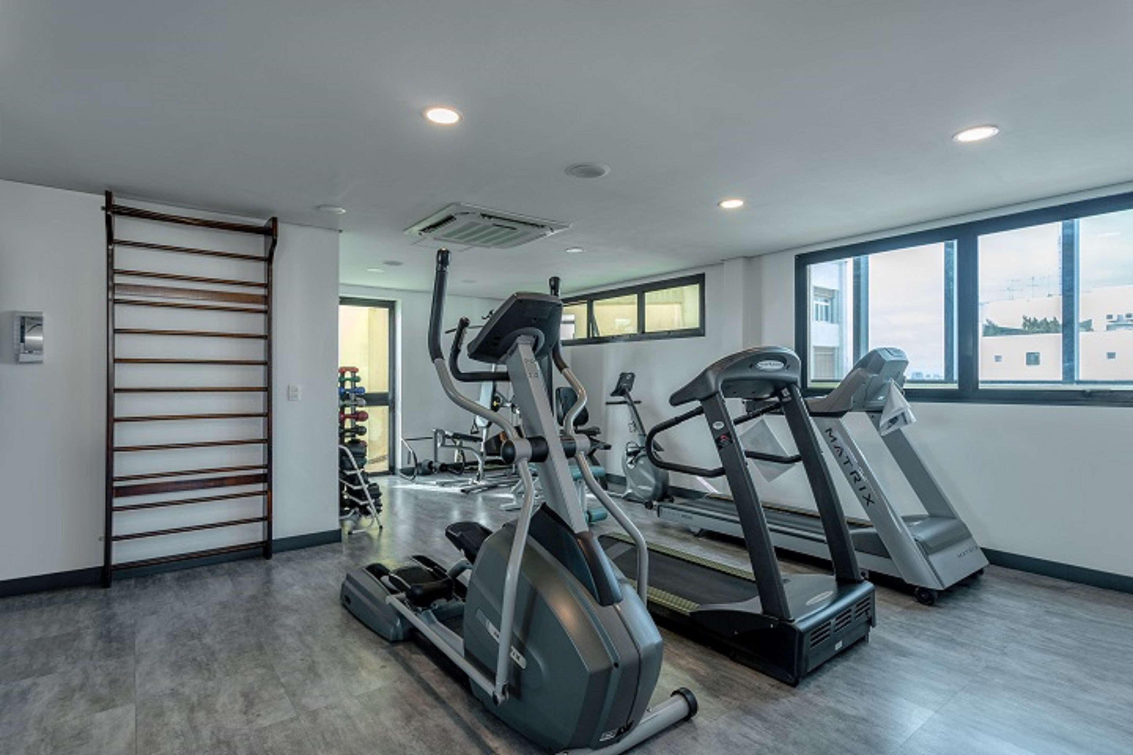 Radisson Oscar Freire Otel Sao Paulo Dış mekan fotoğraf The gym at the hotel