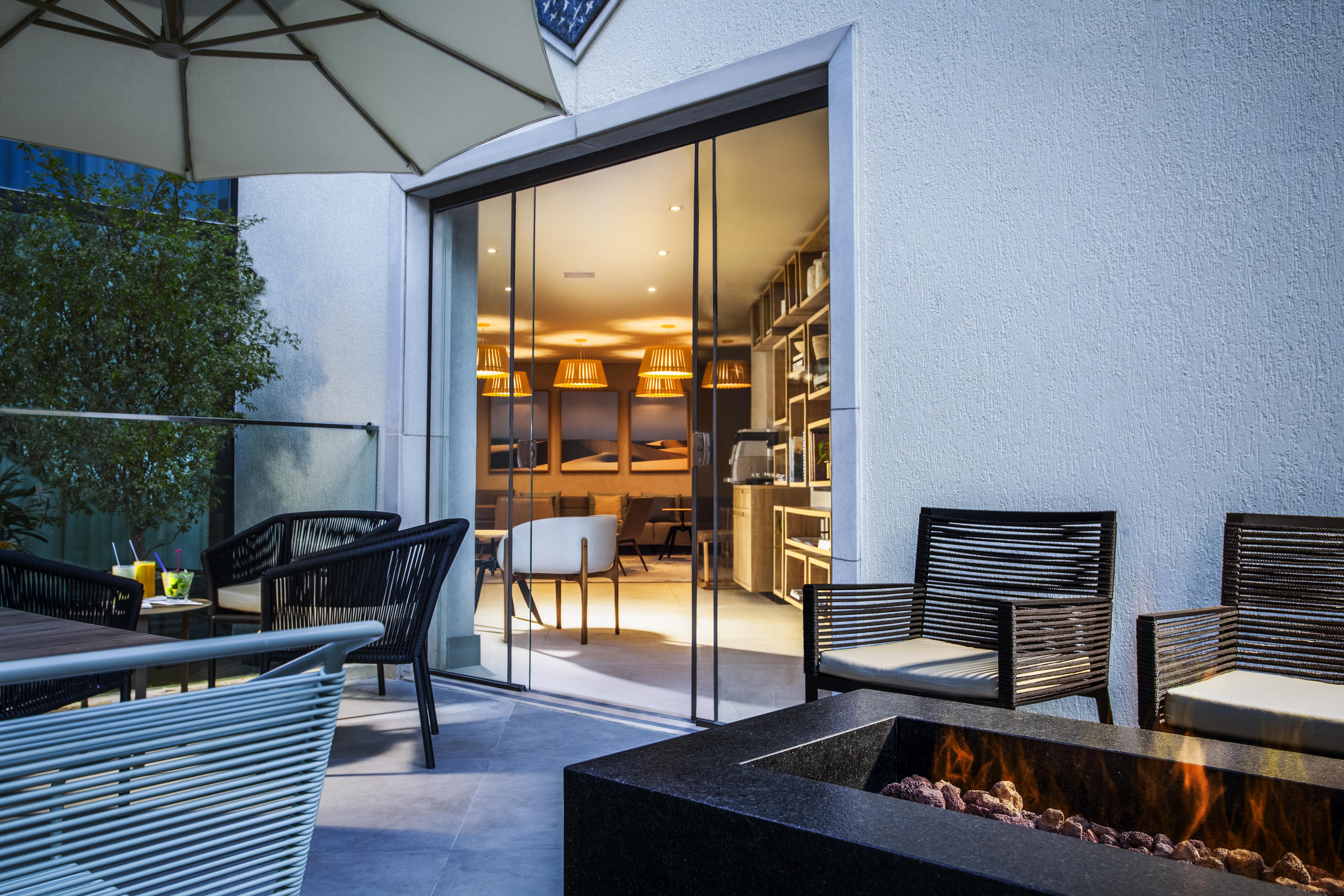 Radisson Oscar Freire Otel Sao Paulo Dış mekan fotoğraf The Terrace at The Hari