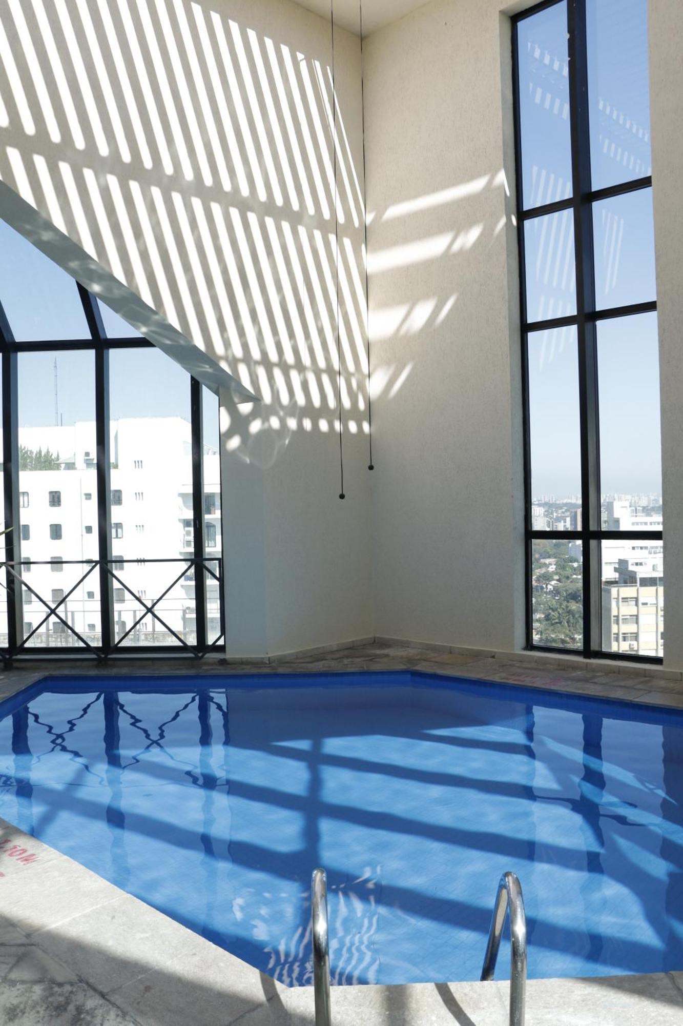 Radisson Oscar Freire Otel Sao Paulo Dış mekan fotoğraf The pool at the top of the building